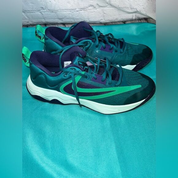 Nike Giannis Immortality 3 DZ7533-301 Sneaker Mens Green Basketball Shoes TF3730 - Picture 6 of 9